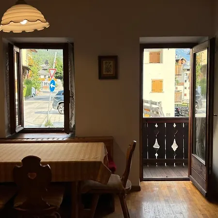 Dolomites View, Private Parking And Terrace! Apartmán San Vito di Cadore